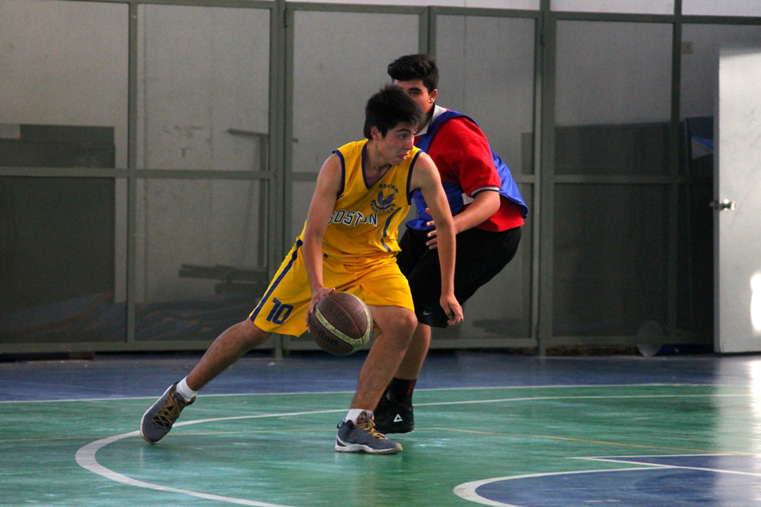 Amistoso Básquetbol en Boston College Huechuraba